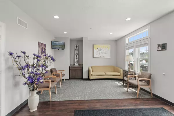 Burnsville, MN 55306,1709 Southcross DR W