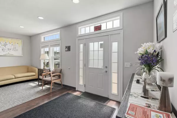 Burnsville, MN 55306,1709 Southcross DR W