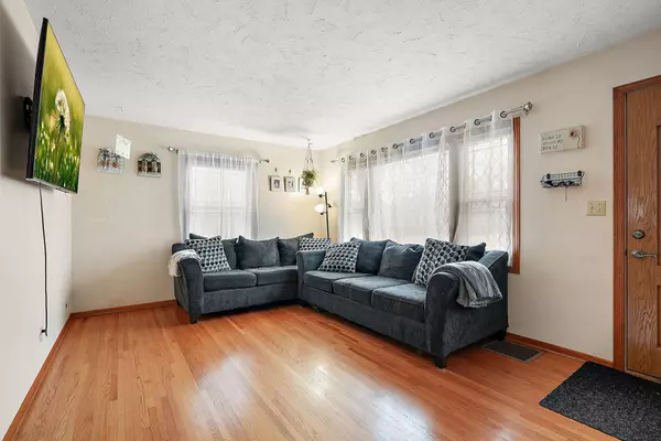 Minneapolis, MN 55430,4934 Oliver AVE N