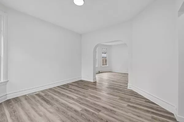 Saint Paul, MN 55108,1181 Raymond AVE