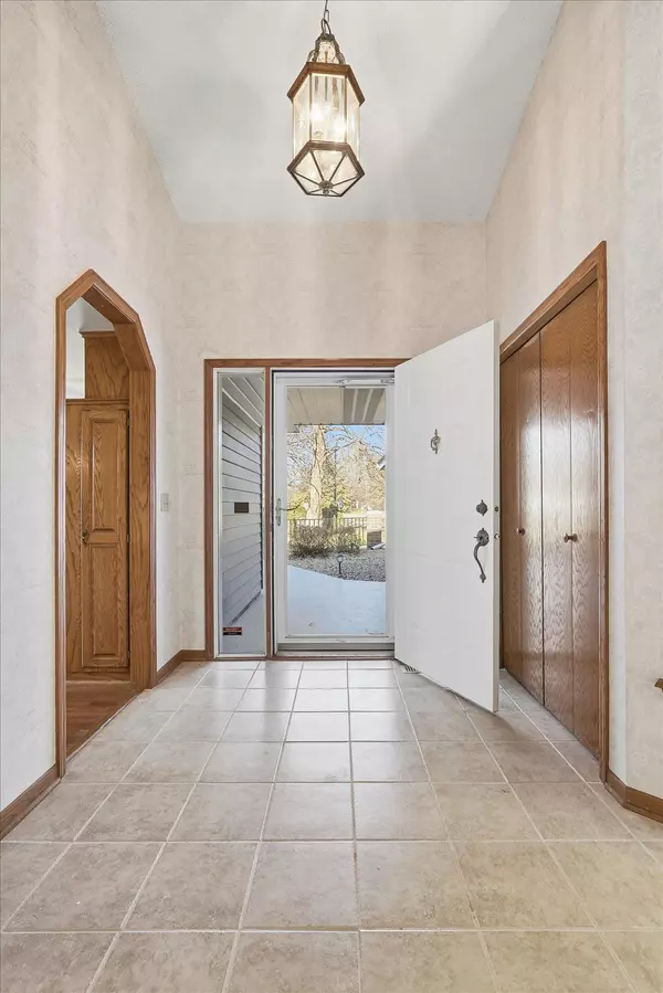 Shoreview, MN 55126,1130 Lois CT