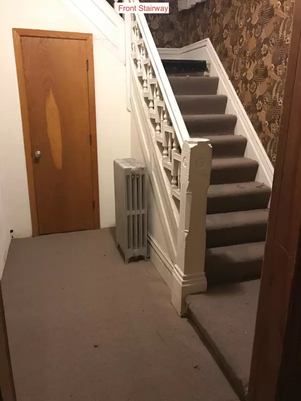 Saint Paul, MN 55106,672 Surrey AVE