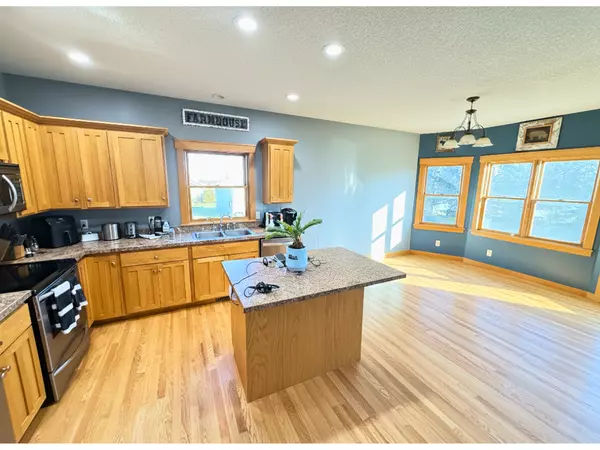 787 154th ST, Hammond, WI 54023