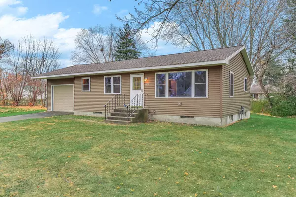 Lindstrom, MN 55045,30740 Palmer CT