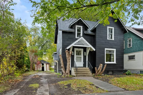 Fargo, ND 58103,361 8th AVE S