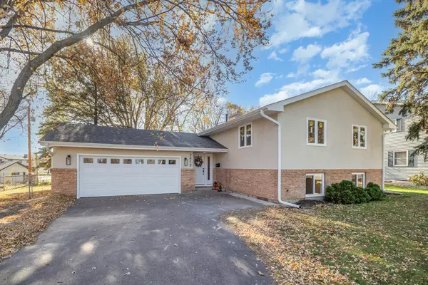 Saint Anthony, MN 55418,2412 34th AVE NE