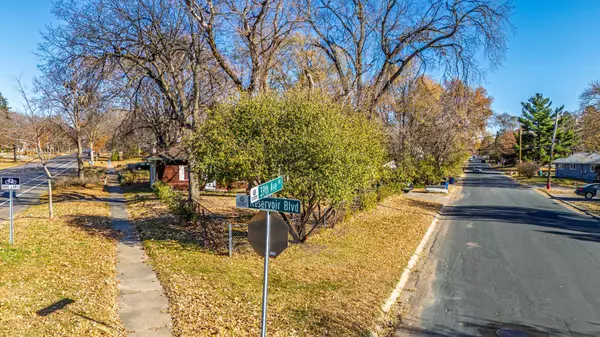 3905 Reservoir BLVD, Columbia Heights, MN 55421