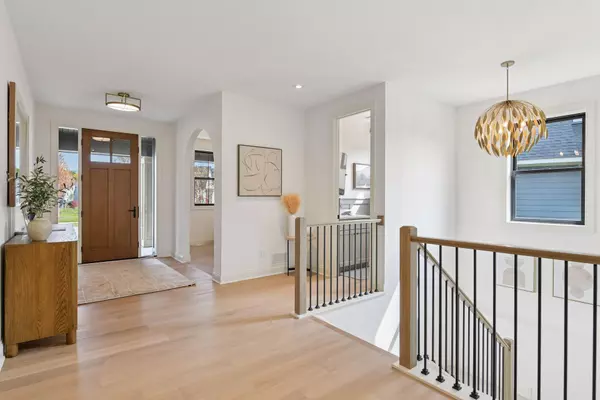 Minnetrista, MN 55331,4564 Meadowview LN