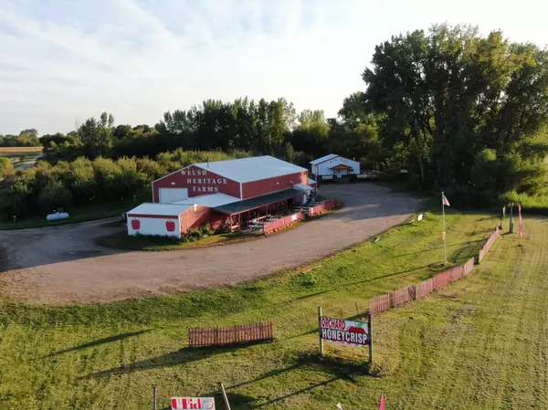 Lake Crystal, MN 56055,20758 528th AVE