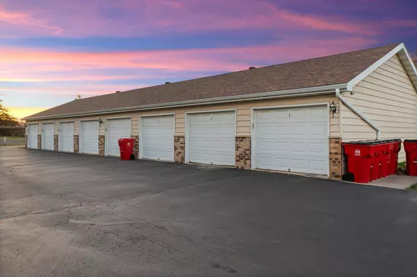 Rochester, MN 55902,1931 Greenfield LN SW #A