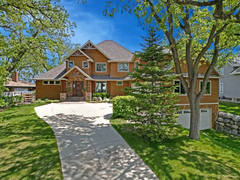 263 Lake AVE N, Spicer, MN 56288