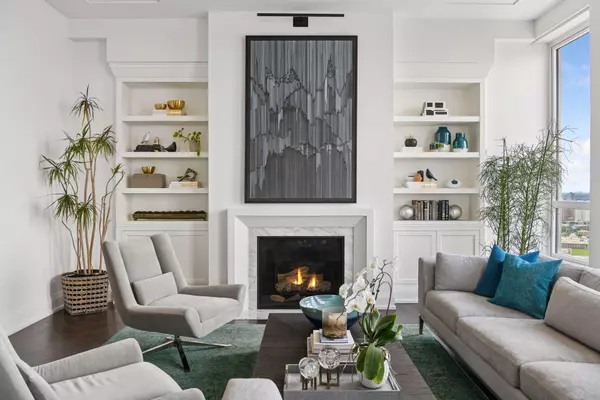 Minneapolis, MN 55415,1111 W River Parkway #26A