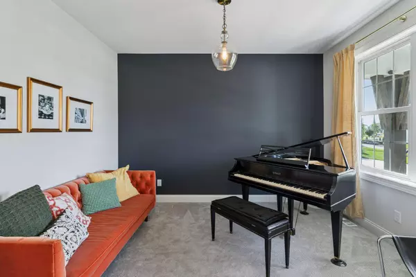 Victoria, MN 55318,5290 Rolling Hills Pkwy