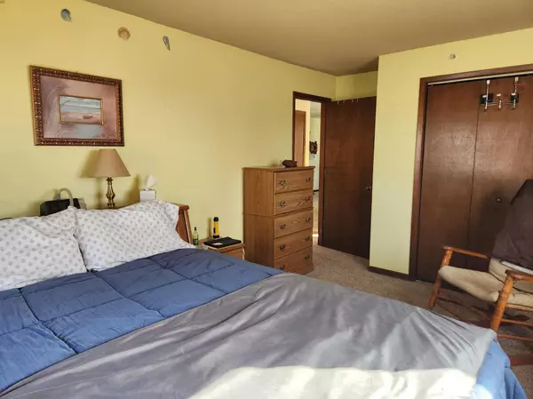 Saint Clair, MN 56080,524 Hiawatha DR