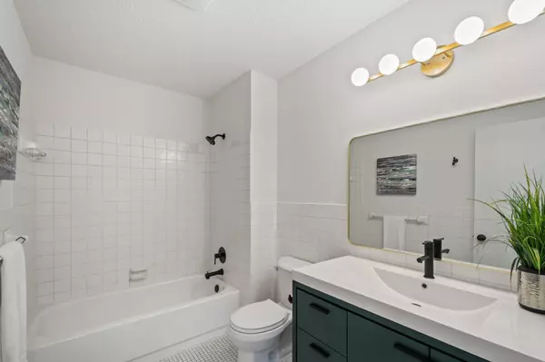 Eden Prairie, MN 55346,6384 Saint Johns DR