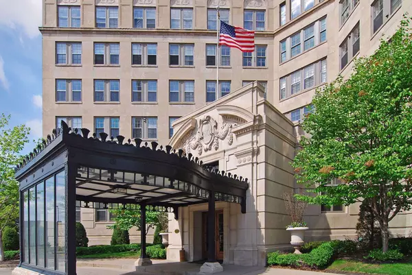 Minneapolis, MN 55403,510 Groveland AVE #522