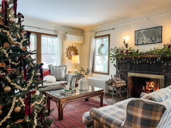 Hudson, WI 54016,617 6th ST