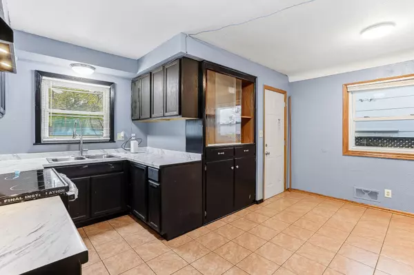 Saint Paul, MN 55104,751 Van Buren AVE