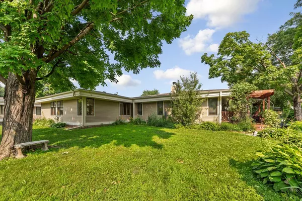 Northfield, MN 55057,717 Lincoln ST N