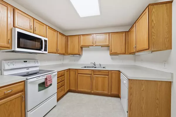 Prior Lake, MN 55372,17459 Deerfield DR SE