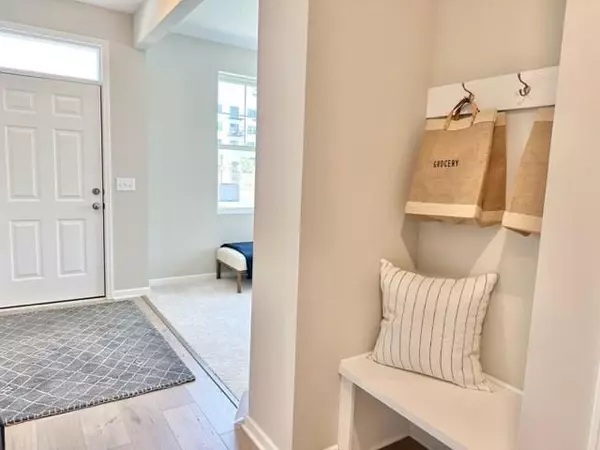 Saint Paul, MN 55116,840 Woodlawn AVE