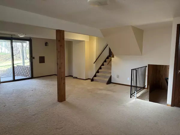 Burnsville, MN 55337,13204 Parkwood DR