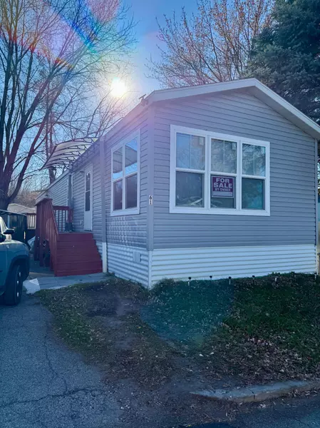 627 NE Rocky Creek DR NE #61, Rochester, MN 55906