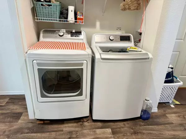 Rochester, MN 55906,627 NE Rocky Creek DR NE #61