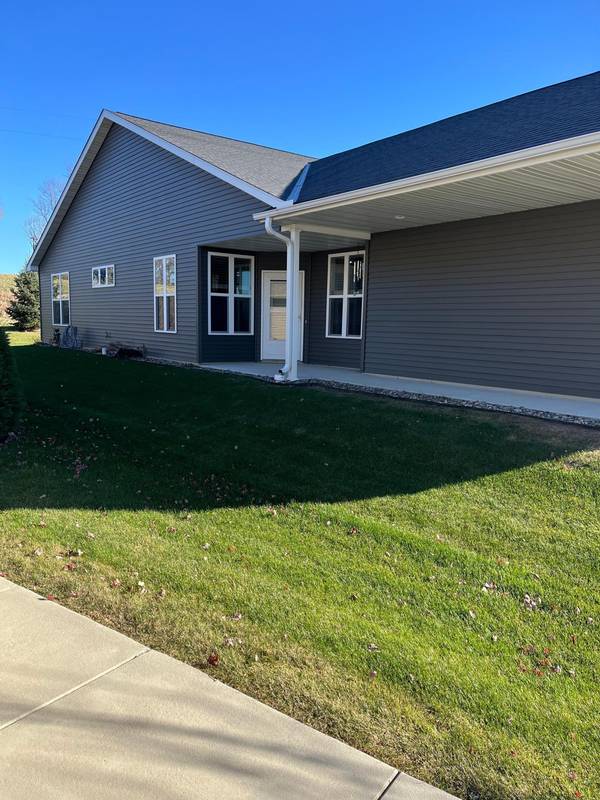 2022 Longhorn LN, Buffalo, MN 55313