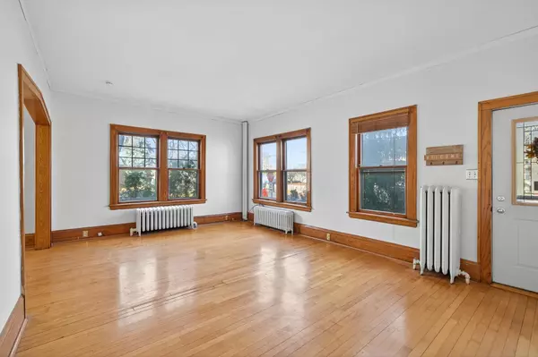 Minneapolis, MN 55408,819 W 28th ST