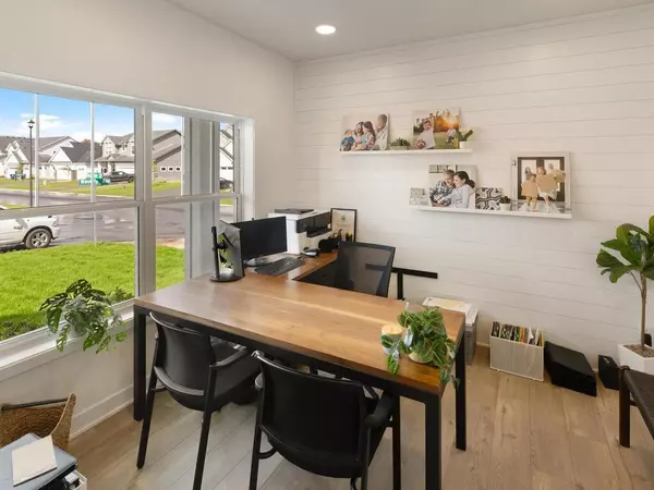 Shakopee, MN 55379,7696 Waverly AVE