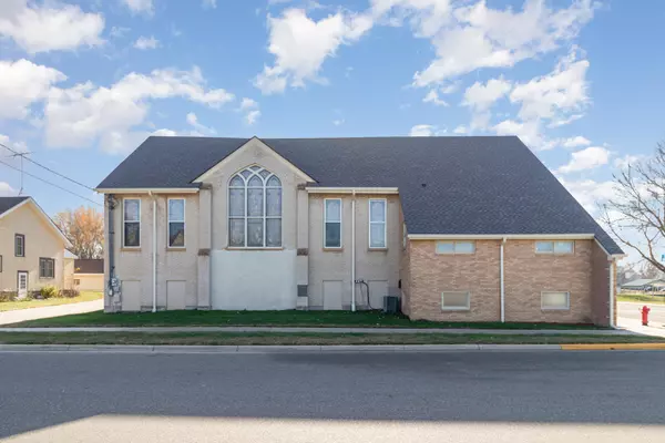 Cokato, MN 55321,405 Broadway AVE S