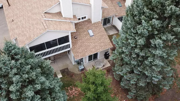 5324 Highpointe DR, Bloomington, MN 55437