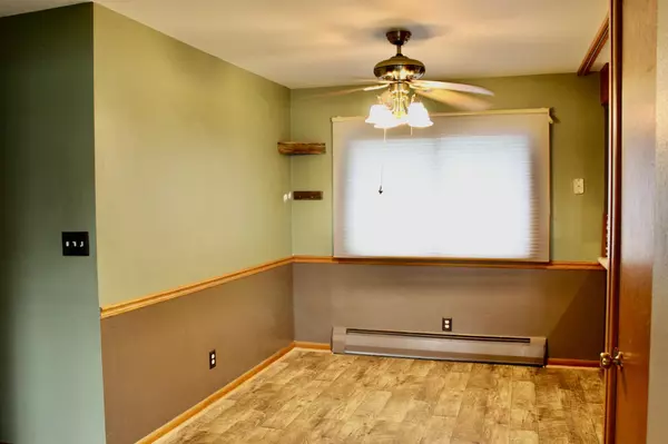 Blooming Prairie, MN 55917,318 4th ST NW