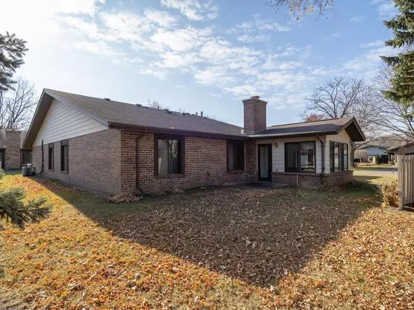 Plymouth, MN 55447,984 Yuma LN N