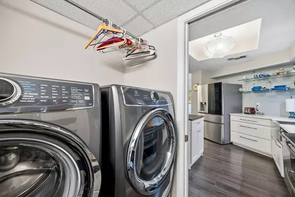 Saint Paul, MN 55116,2275 Youngman AVE #202W