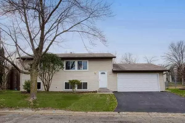 4429 Slater RD, Eagan, MN 55122