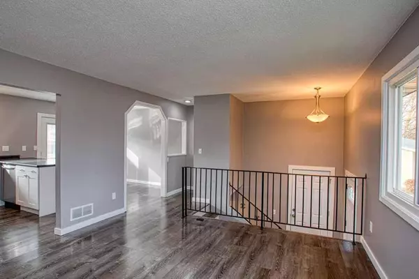 Eagan, MN 55122,4429 Slater RD