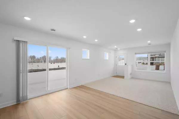 Woodbury, MN 55129,5225 Long Pointe PASS