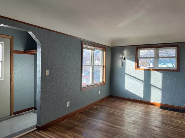 Rochester, MN 55904,911 12th ST SE