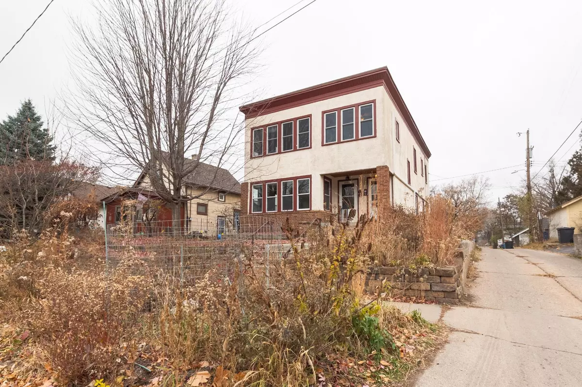 Minneapolis, MN 55407,2212 E 34th ST