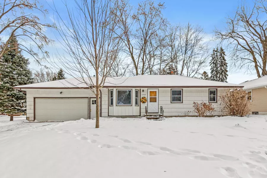 5762 Schutta RD, Shoreview, MN 55126