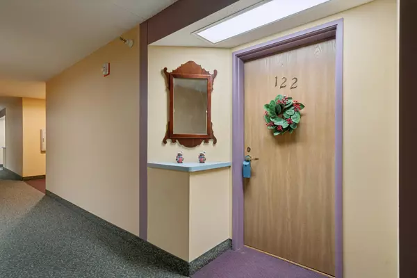 Roseville, MN 55113,500 County Road B W #122