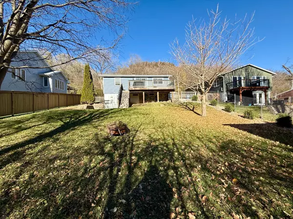 Winona, MN 55987,863 W Burns Valley RD