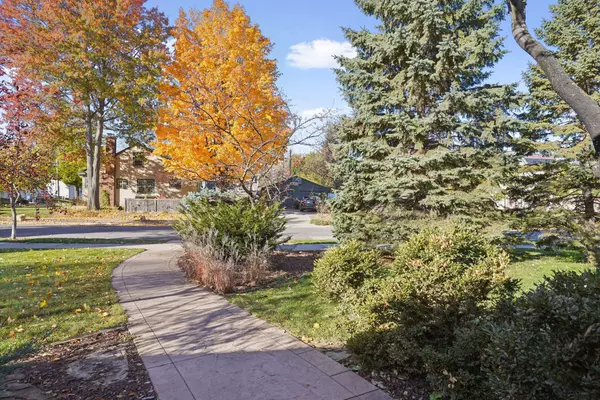 Minneapolis, MN 55410,5141 Ewing AVE S