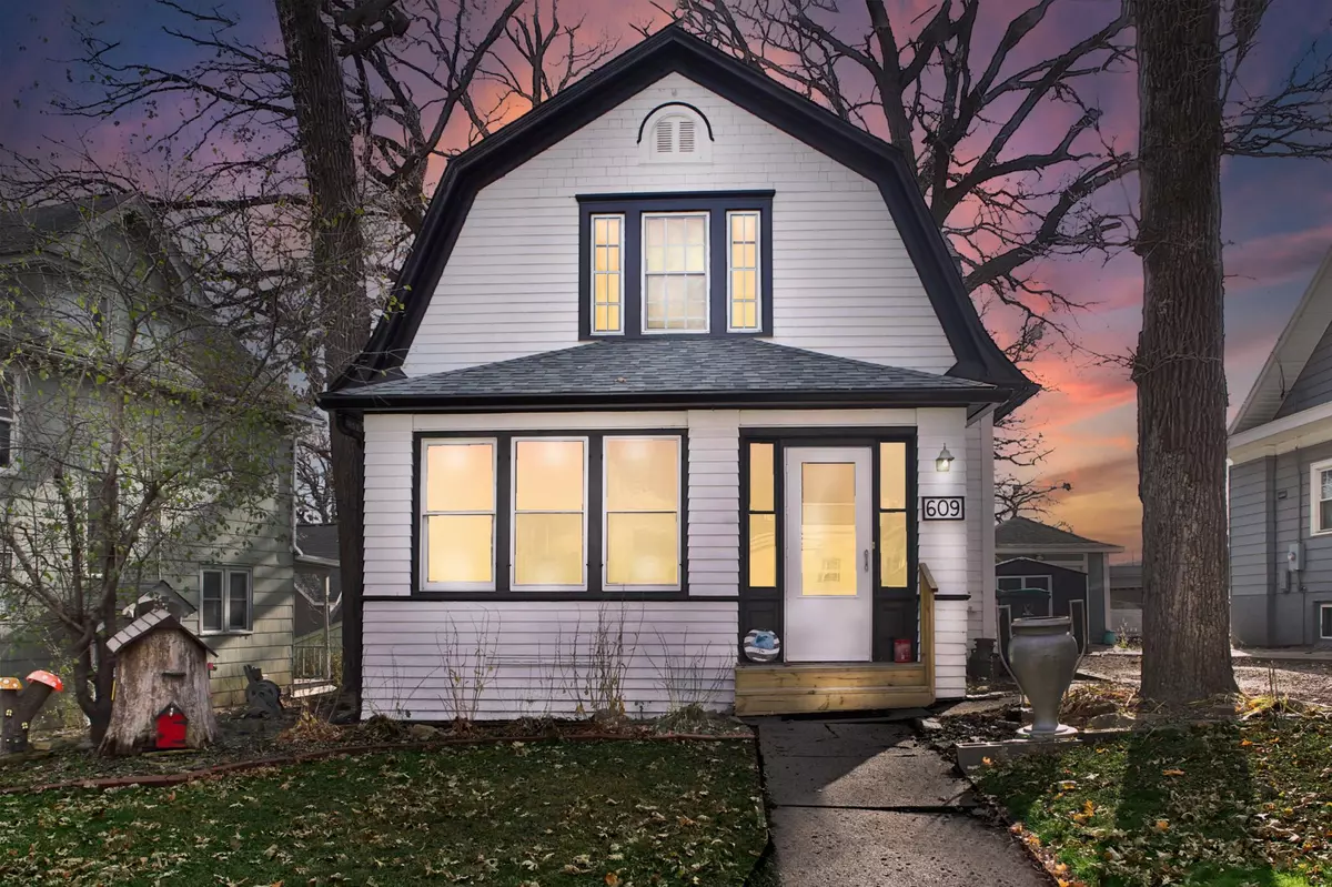 Albert Lea, MN 56007,609 Oak Lane