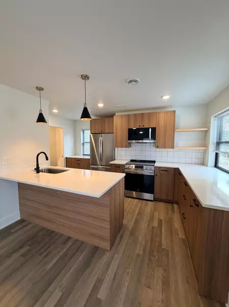 131 W 46th ST, Minneapolis, MN 55419