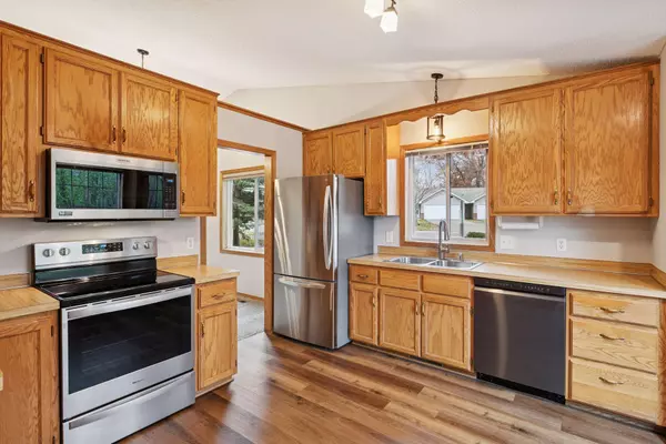 Coon Rapids, MN 55433,10511 Redwood ST NW