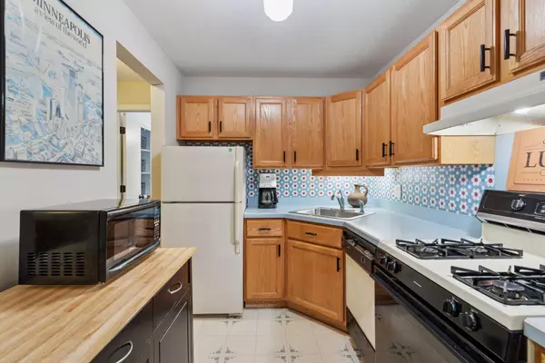 4860 Park Commons DR #205, Saint Louis Park, MN 55416