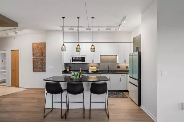 Minneapolis, MN 55401,111 4th AVE N #602